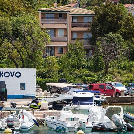 Lukovo Seafront Apartments Экстерьер фото